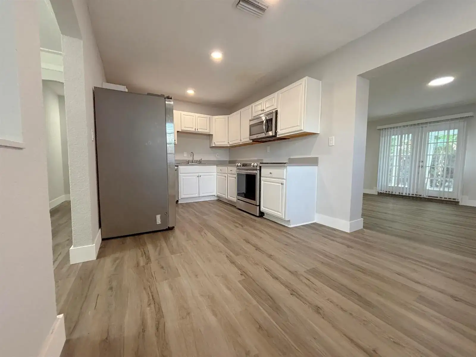6720 SW 17TH Street SW, North Lauderdale FL 33068 photo 5