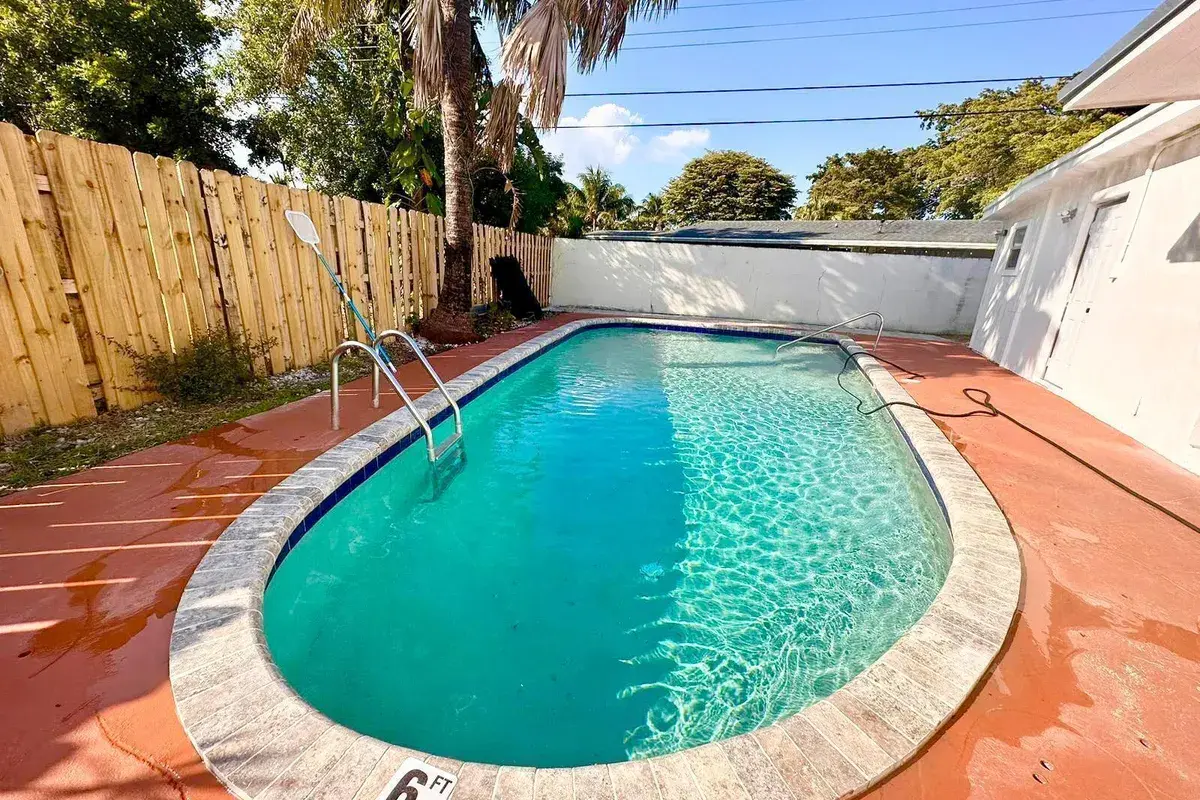 601 NW 38th Street, Deerfield Beach FL 33064