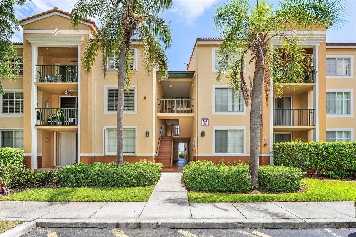 167 Yacht Club Way # 205, Hypoluxo FL 33462