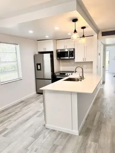 58 Normandy B, Delray Beach FL 33484 photo 3