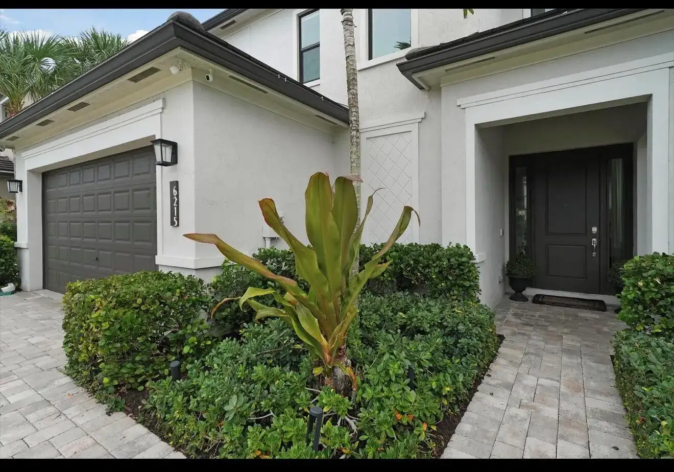 6215 OCEANAIRE Way, Lake Worth FL 33467 photo 2