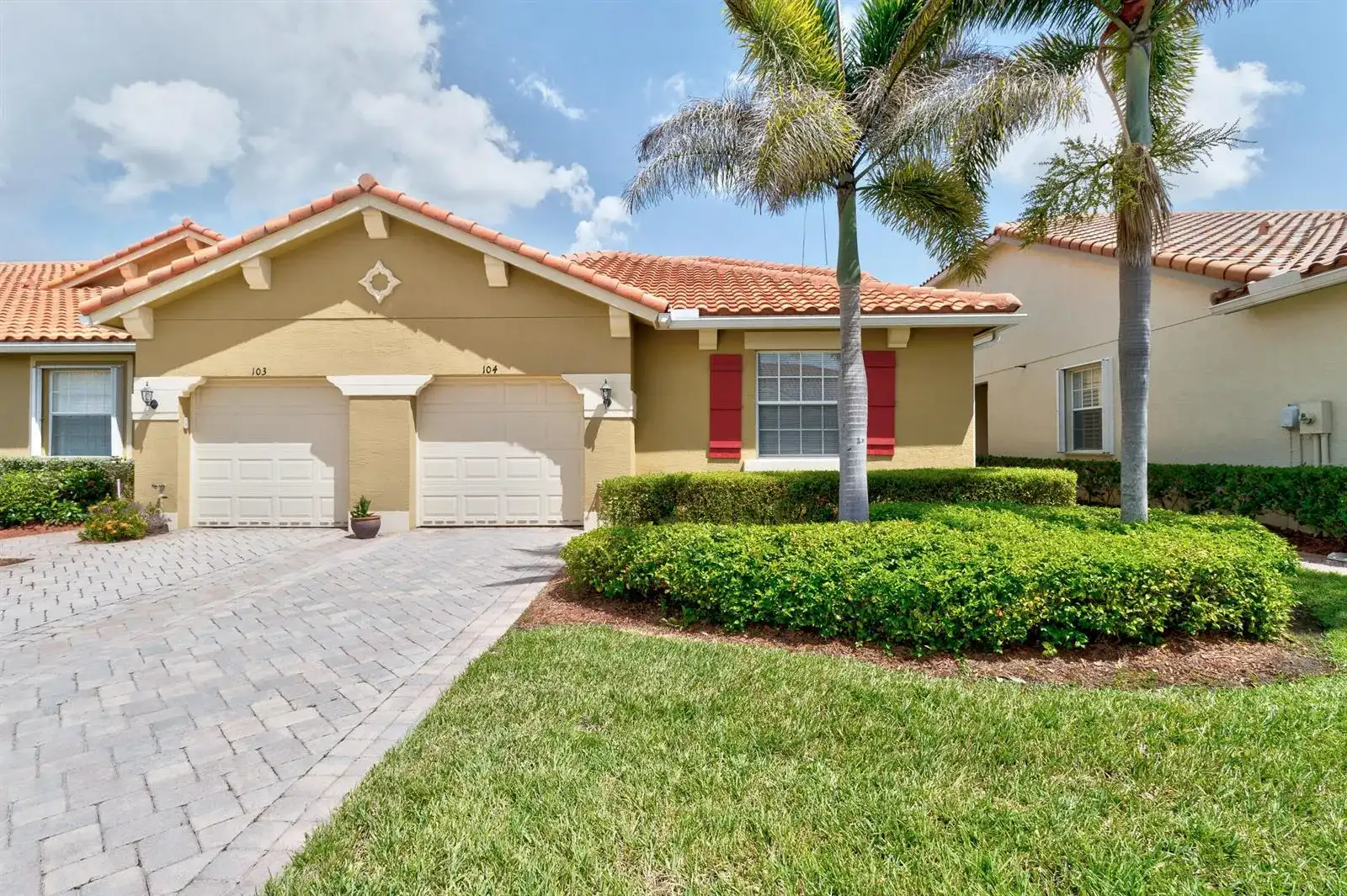 6380 OXFORD Circle # 104D, Vero Beach FL 32966