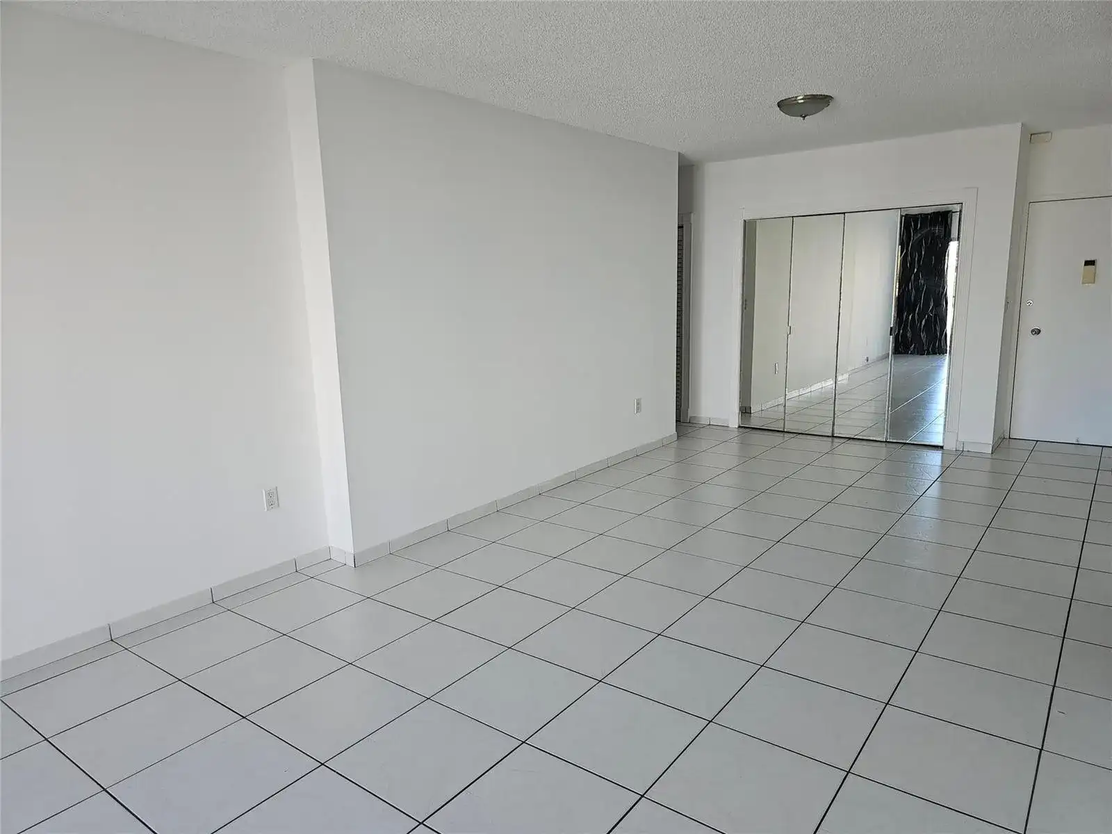 500 BAYVIEW Drive # 817, Sunny Isles Beach FL 33160 photo 5
