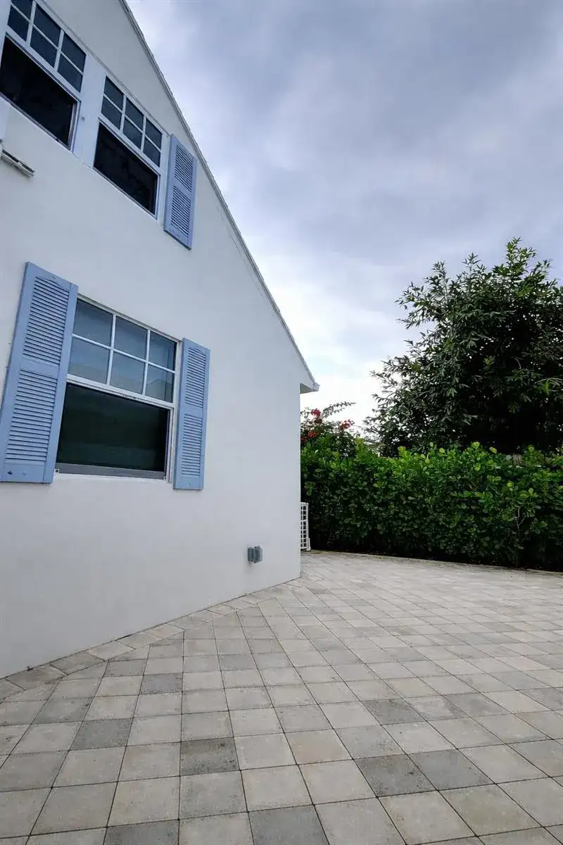 515 52ND Street, West Palm Beach FL 33407 photo 3