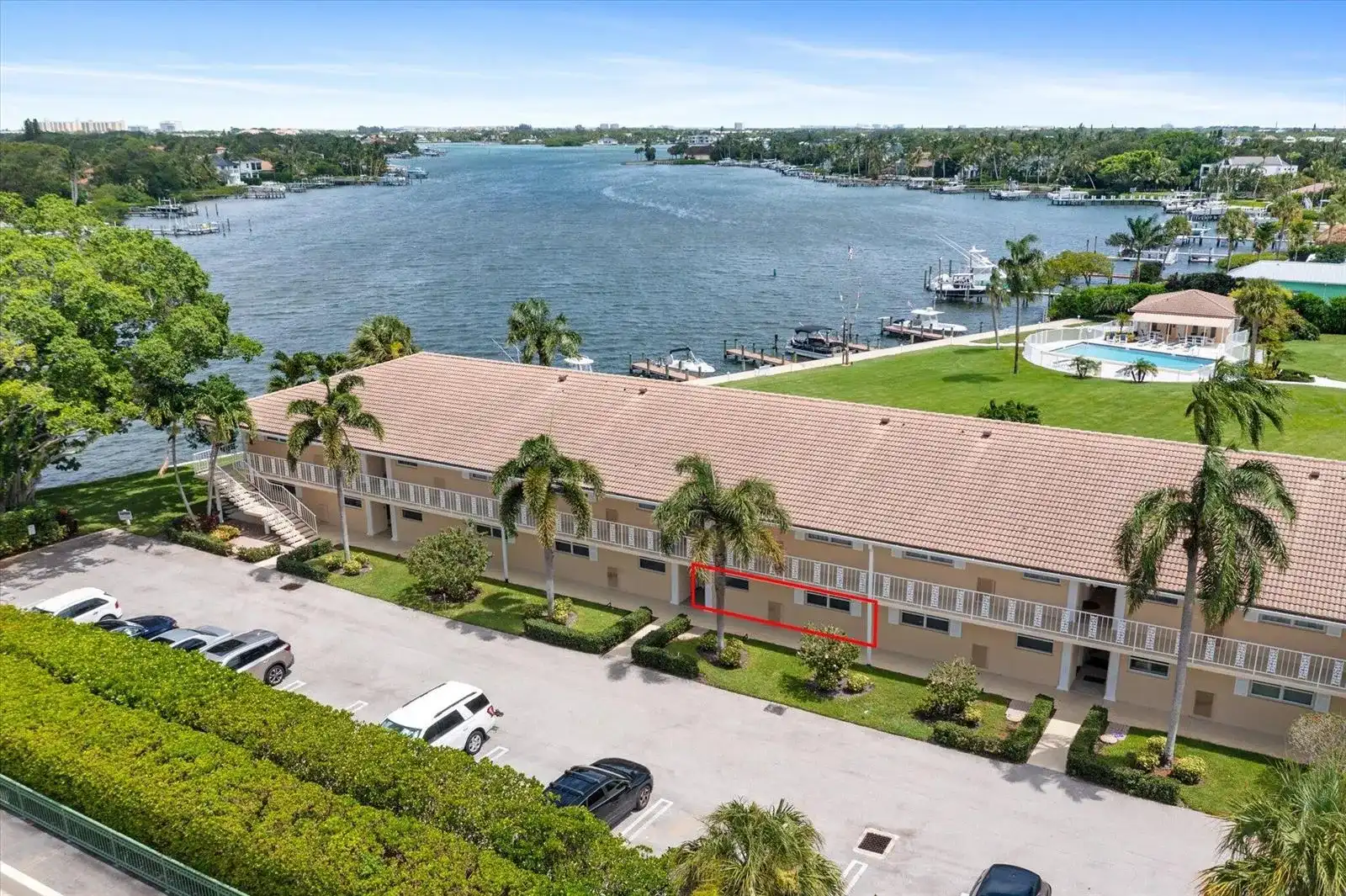 478 TEQUESTA Drive # 115, Tequesta FL 33469