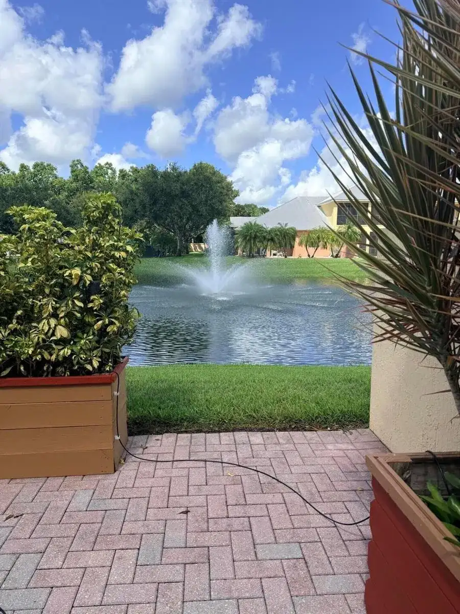 4555 BRIDGEPOINTE Way # 126, Vero Beach FL 32967 photo 2