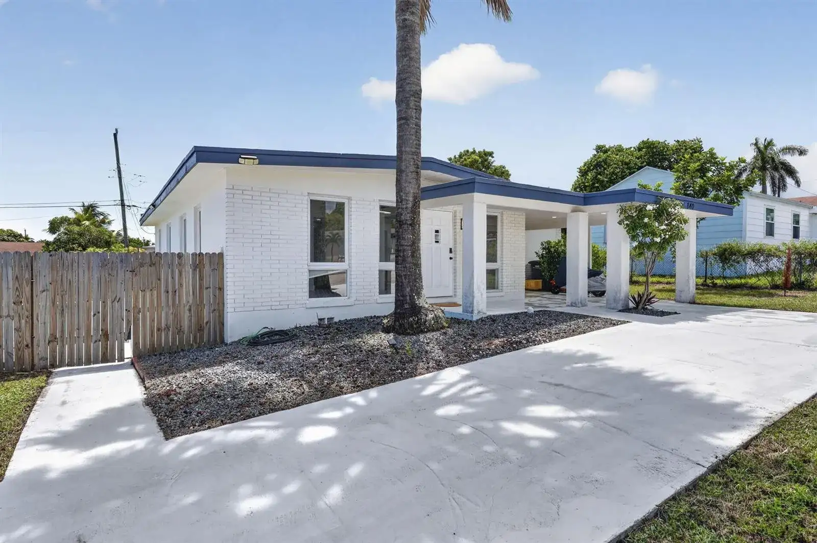 840 Bradley Street, West Palm Beach FL 33405 photo 2