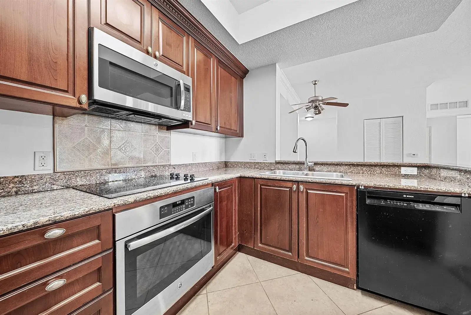 1660 Renaissance Commons Boulevard # 2421, Boynton Beach FL 33426 photo 3