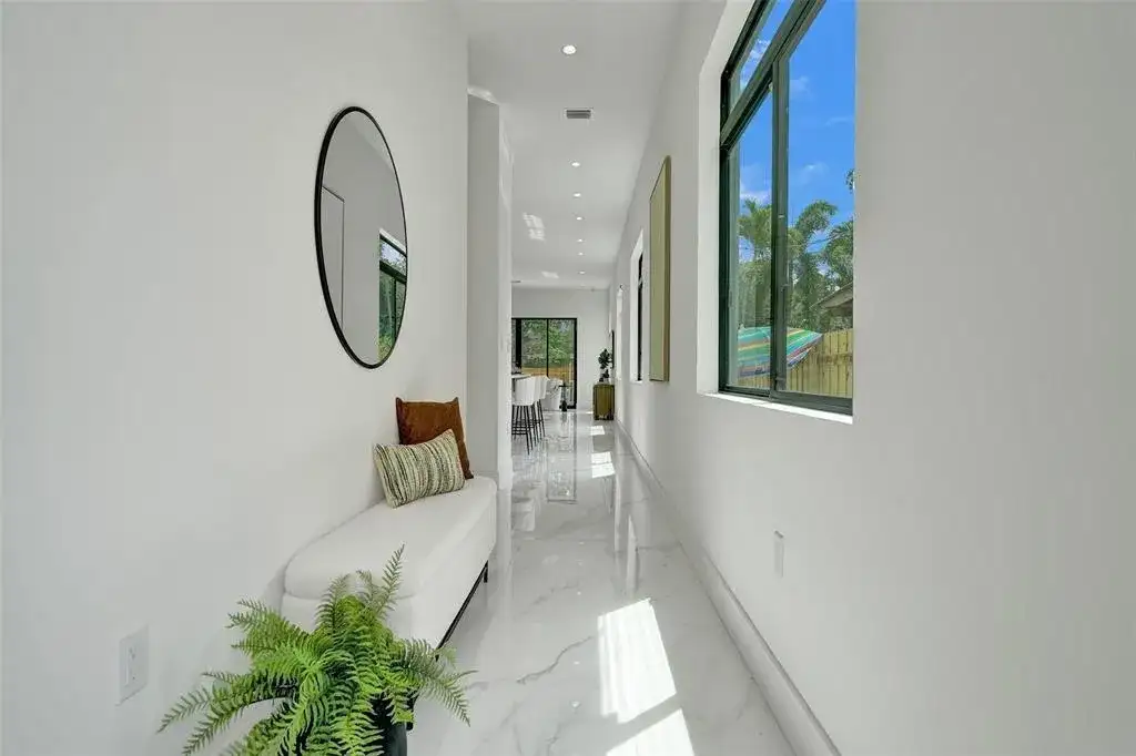 608 SW 7TH Avenue, Fort Lauderdale FL 33315 photo 5