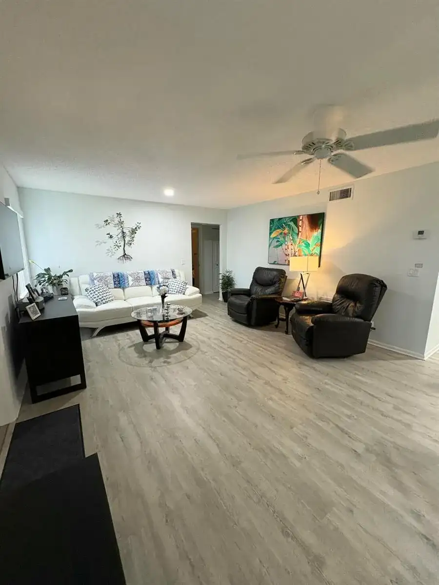 228 Pine HOV Circle # A2, FL 33463 photo 4