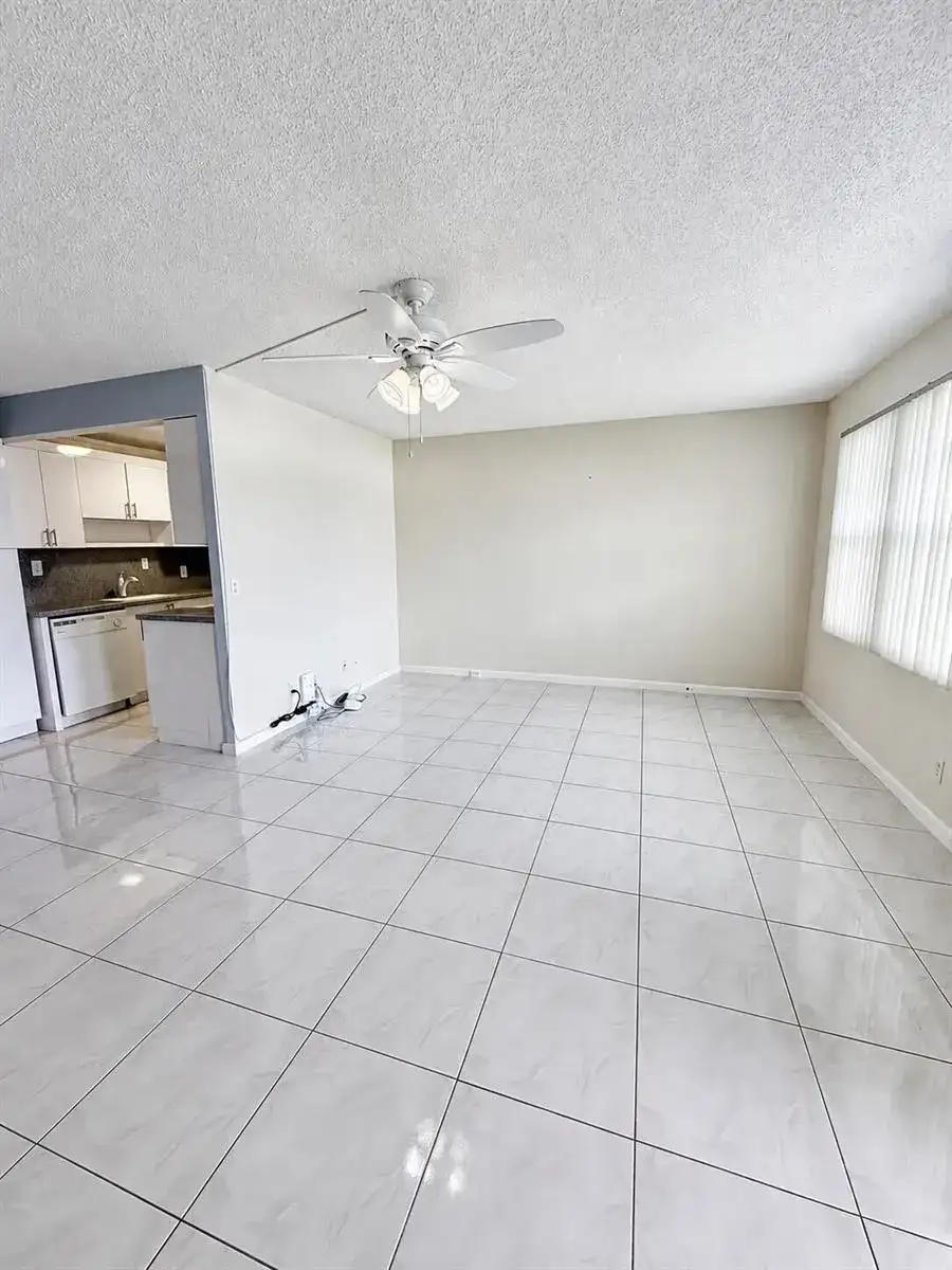 1089 WOLVERTON E # 1089, Boca Raton FL 33434 photo 4
