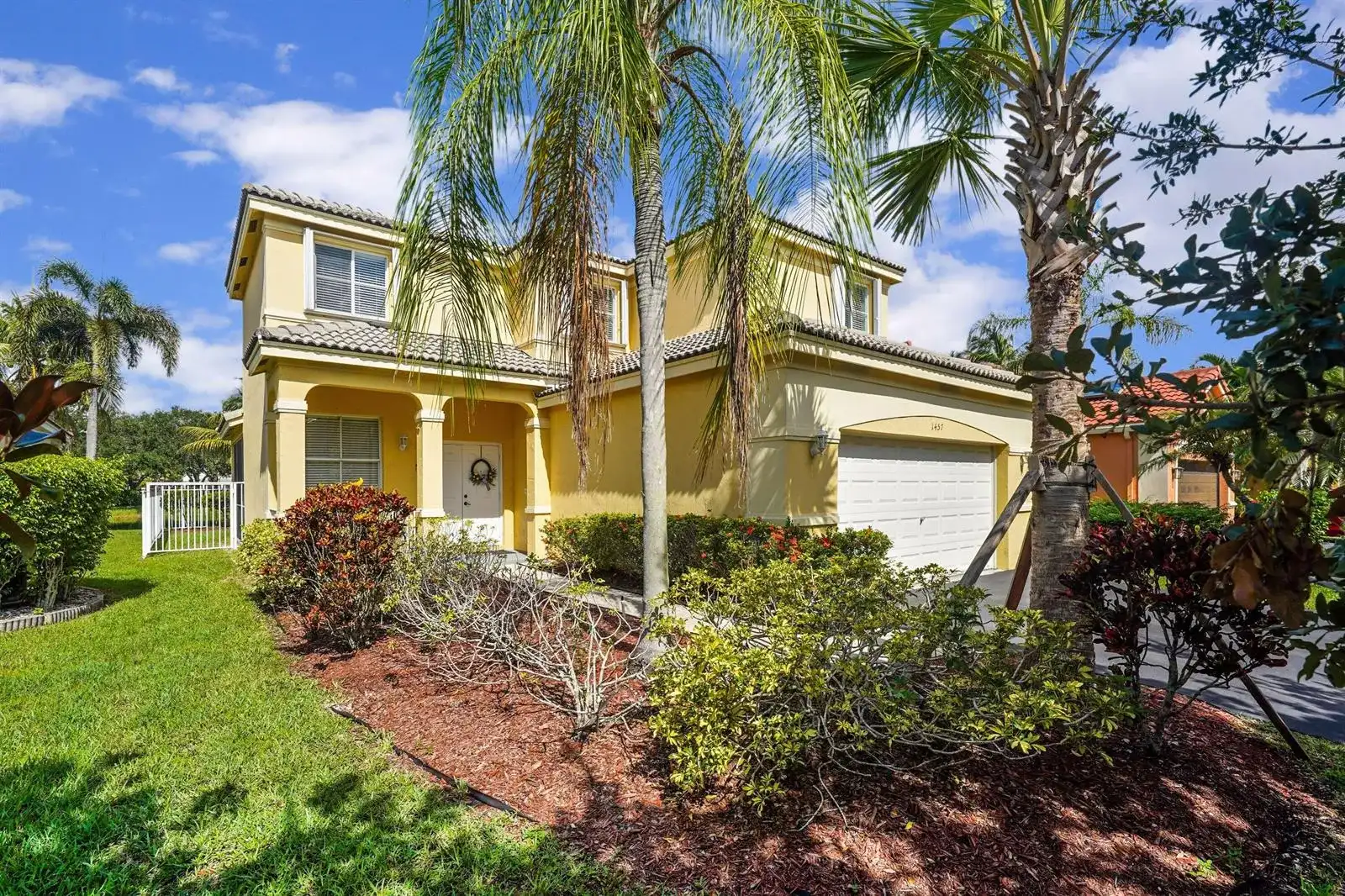 1457 BANYAN Way, Weston FL 33327