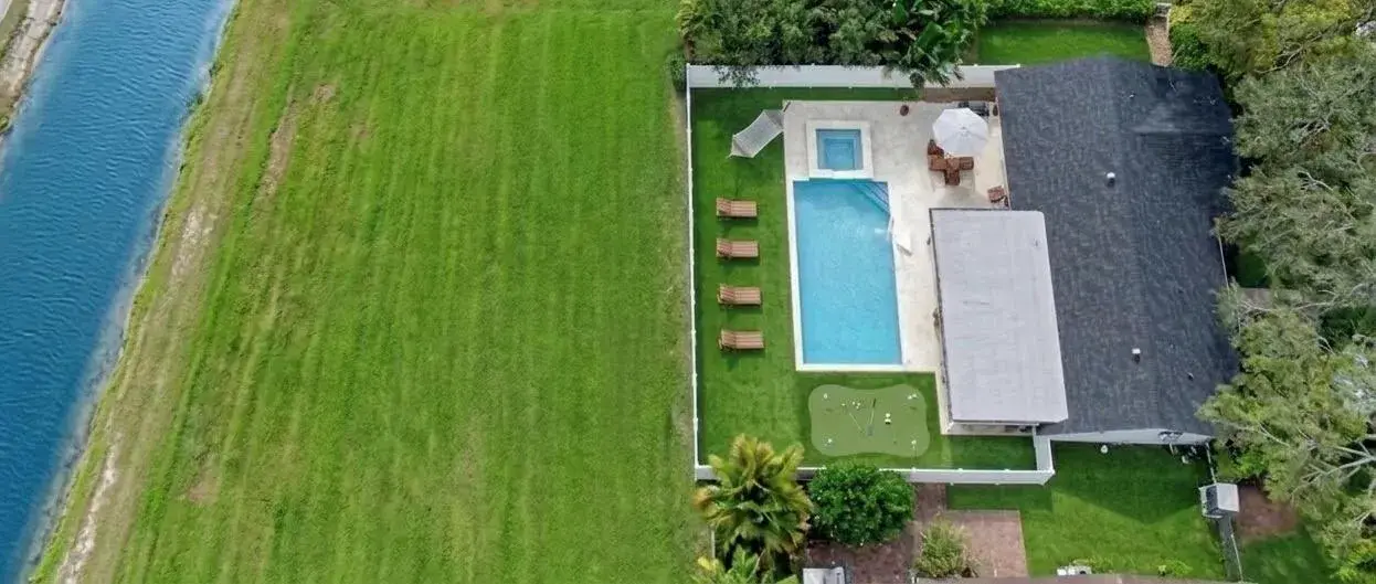 9819 Spanish Isles Drive, Boca Raton FL 33496