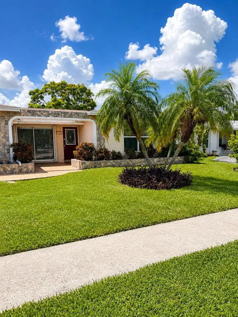 10720 NW 26TH Place, Sunrise FL 33322 photo 3