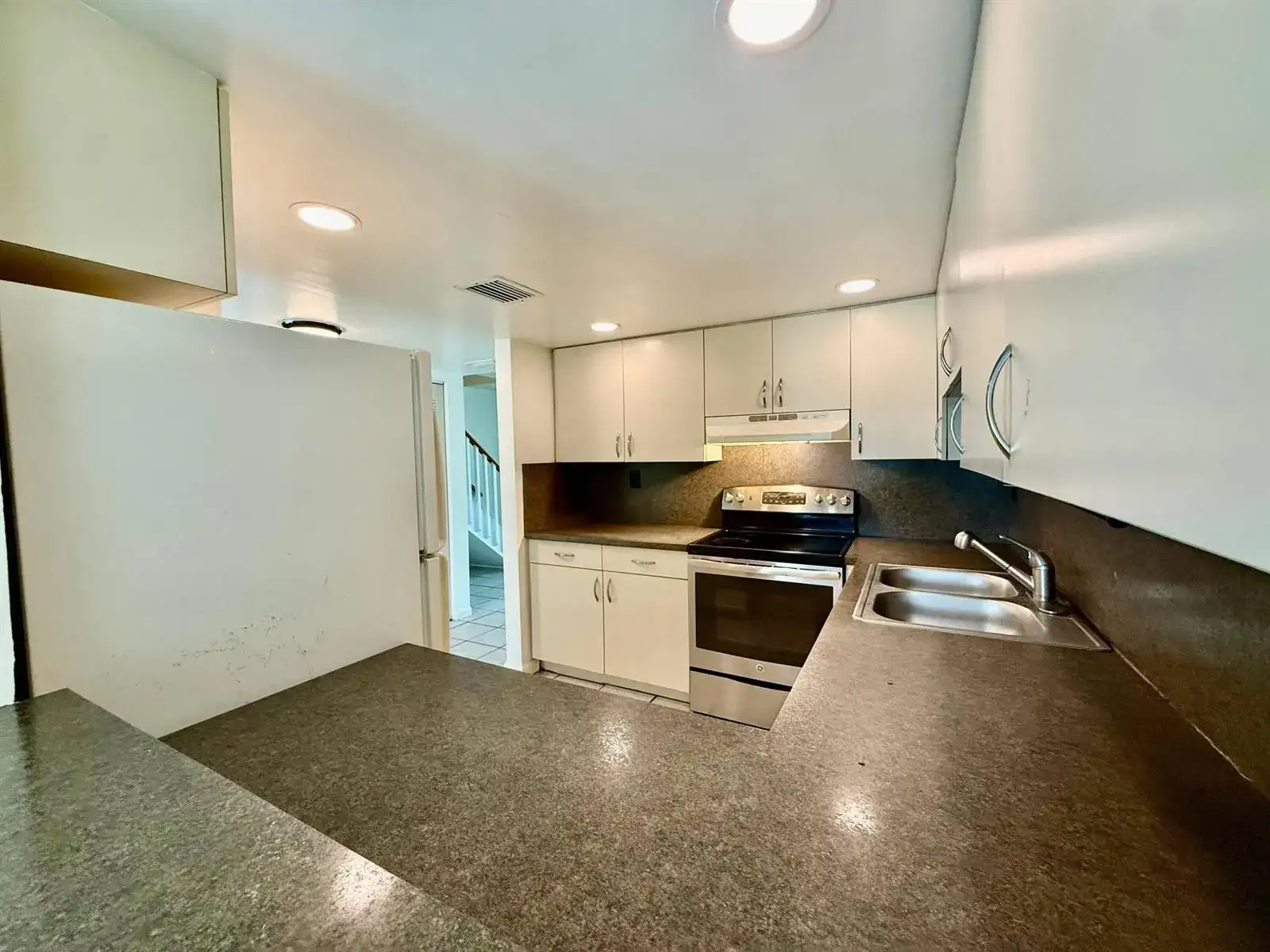 337 Gulfstream Road, Dania Beach FL 33004 photo 2
