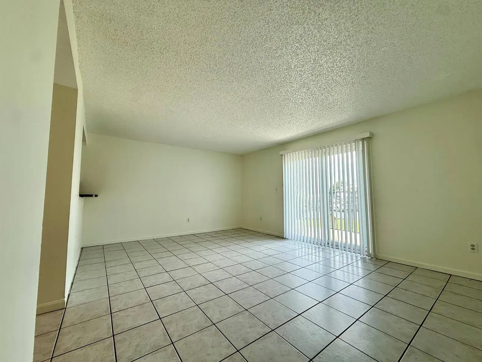 337 Gulfstream Road, Dania Beach FL 33004 photo 4