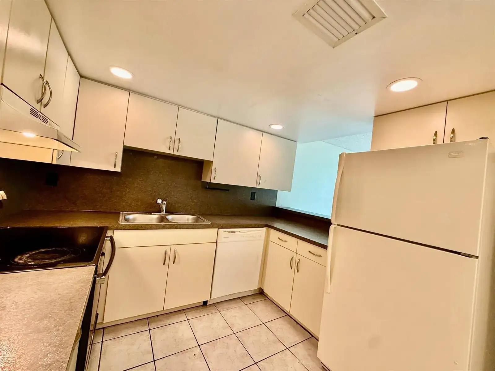 337 Gulfstream Road, Dania Beach FL 33004 photo 5