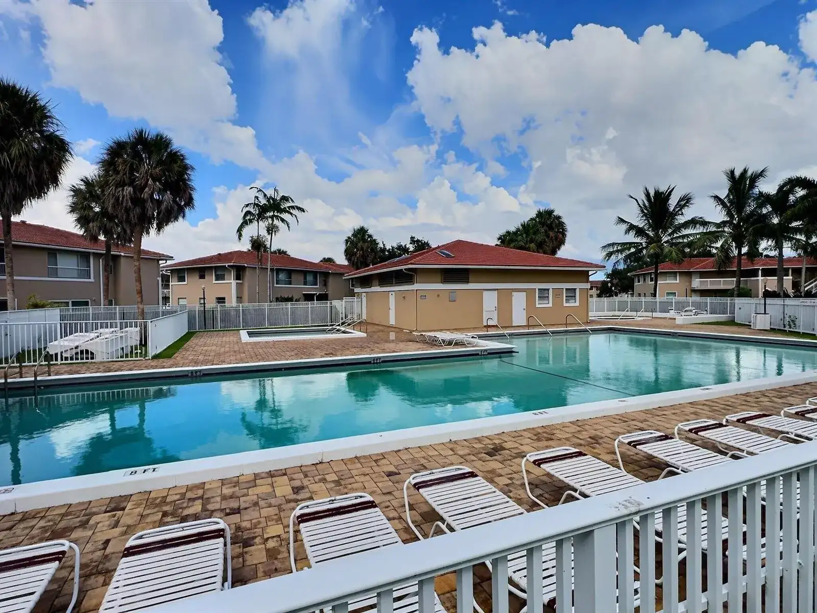 889 TWIN LAKES Drive # J, Coral Springs FL 33071 photo 4