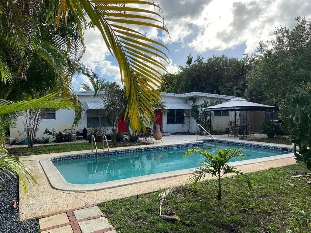 1935 Adams Street, Hollywood FL 33020 photo 2