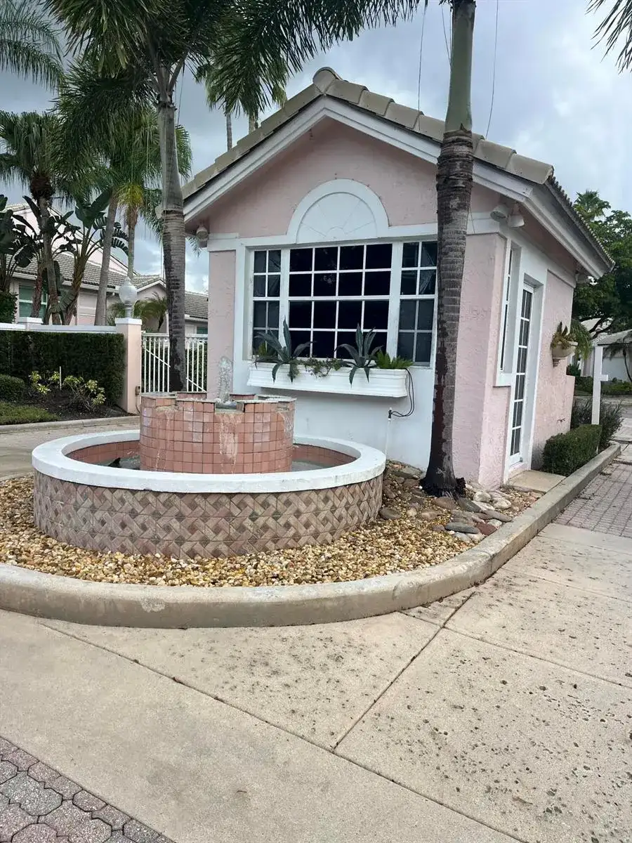 181 Green Point Circle # 181, Palm Beach Gardens FL 33418 photo 2