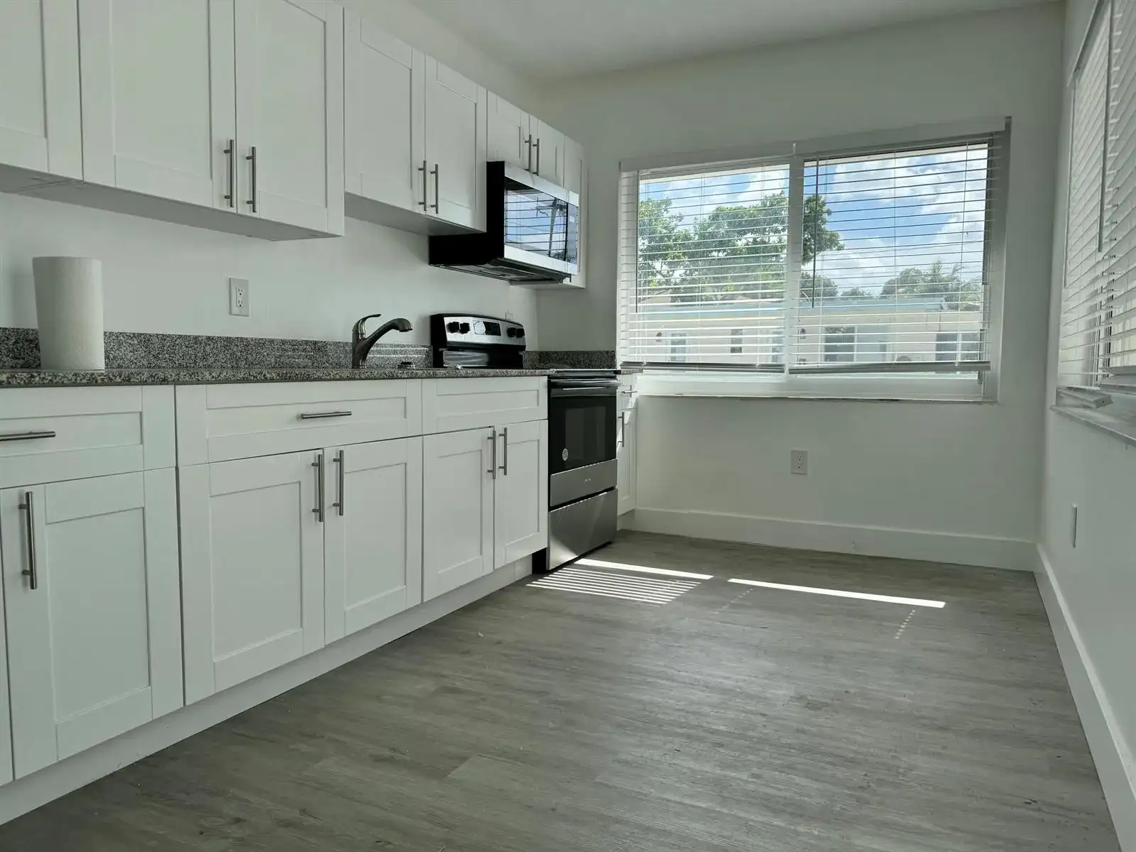 1833 Madison Street, Hollywood FL 33020 photo 2