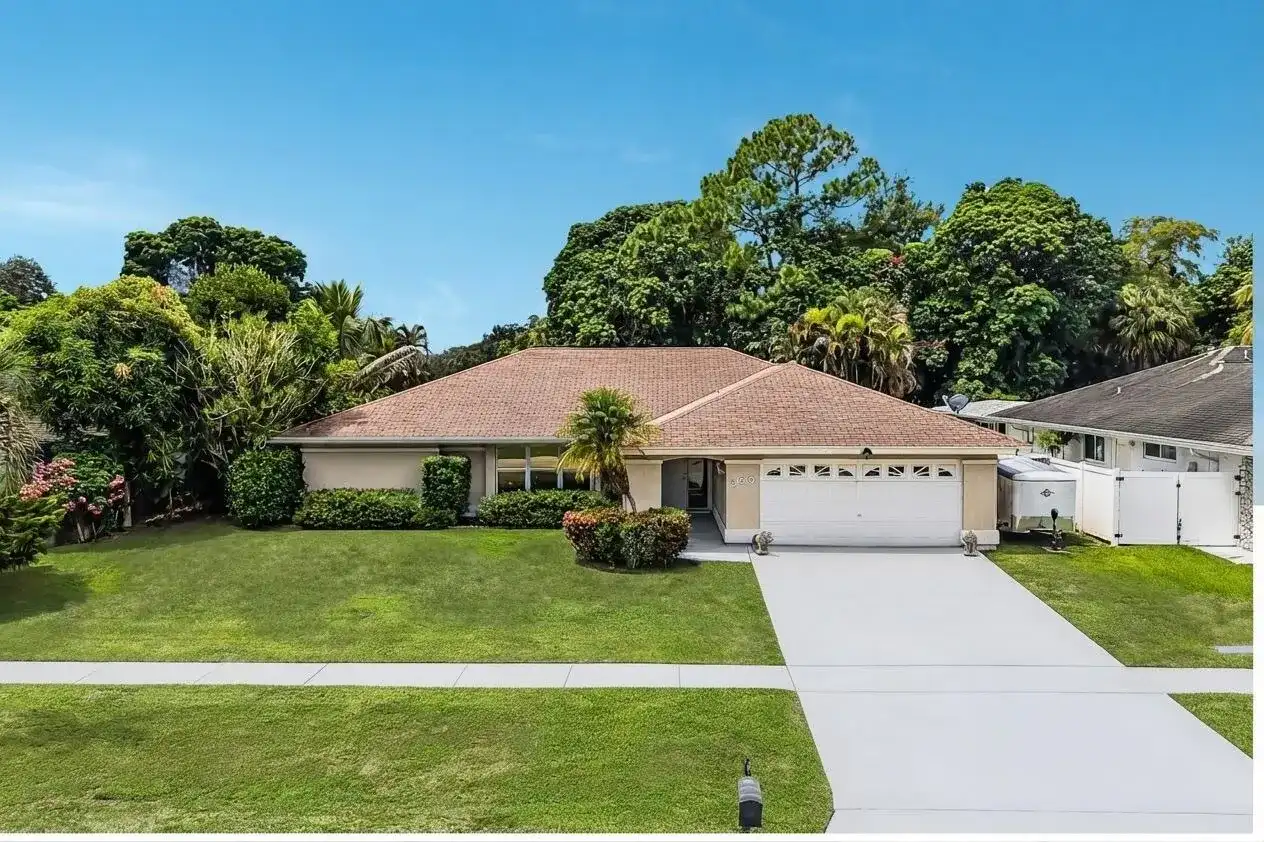 230 Ponce De Leon Street, Royal Palm Beach FL 33411