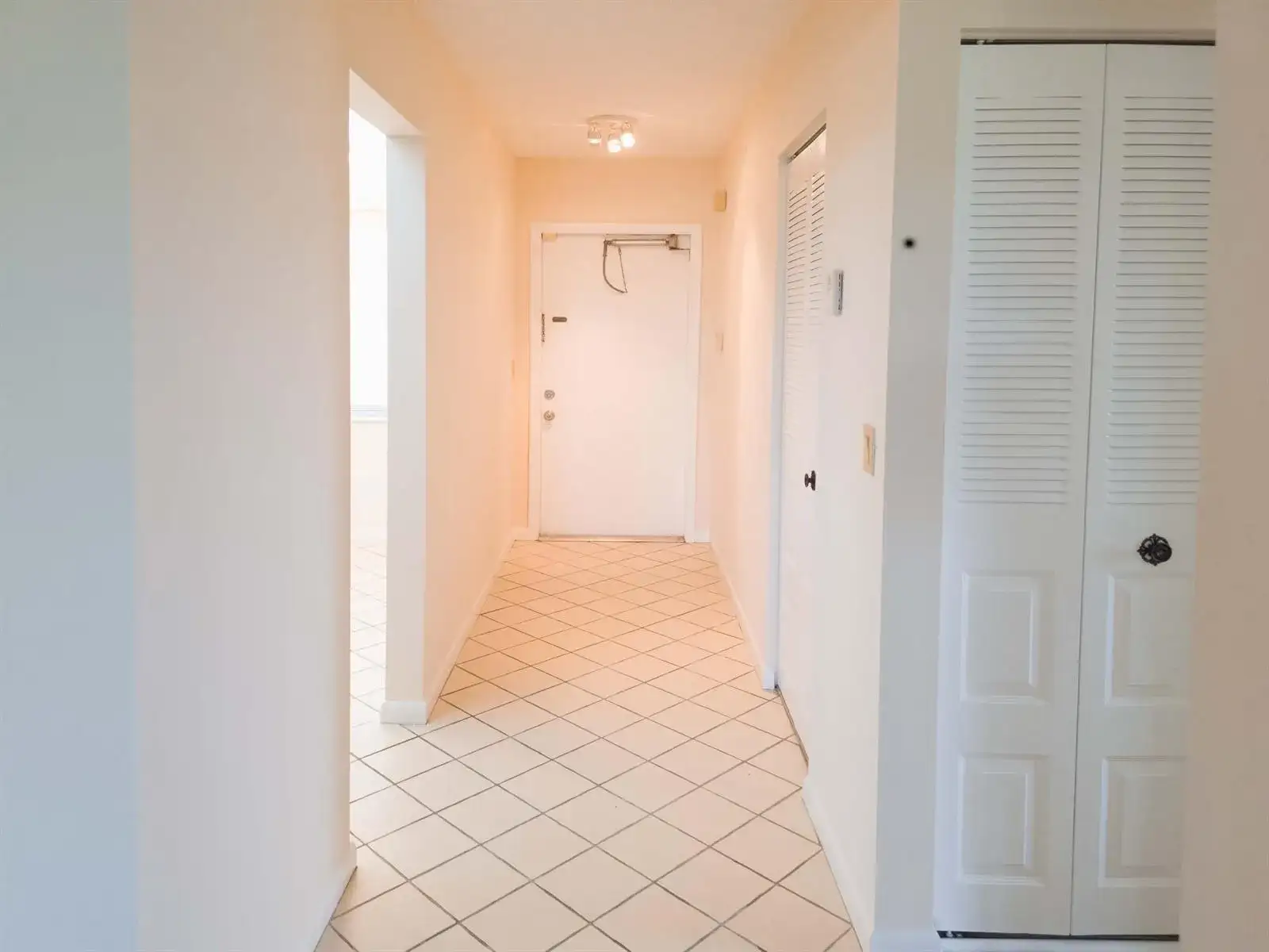24 Abbey Lane # 301, Delray Beach FL 33446 photo 3