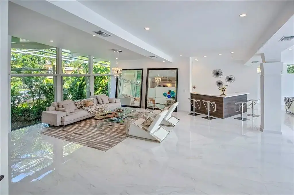 28 PELICAN Drive, Fort Lauderdale FL 33301 photo 5
