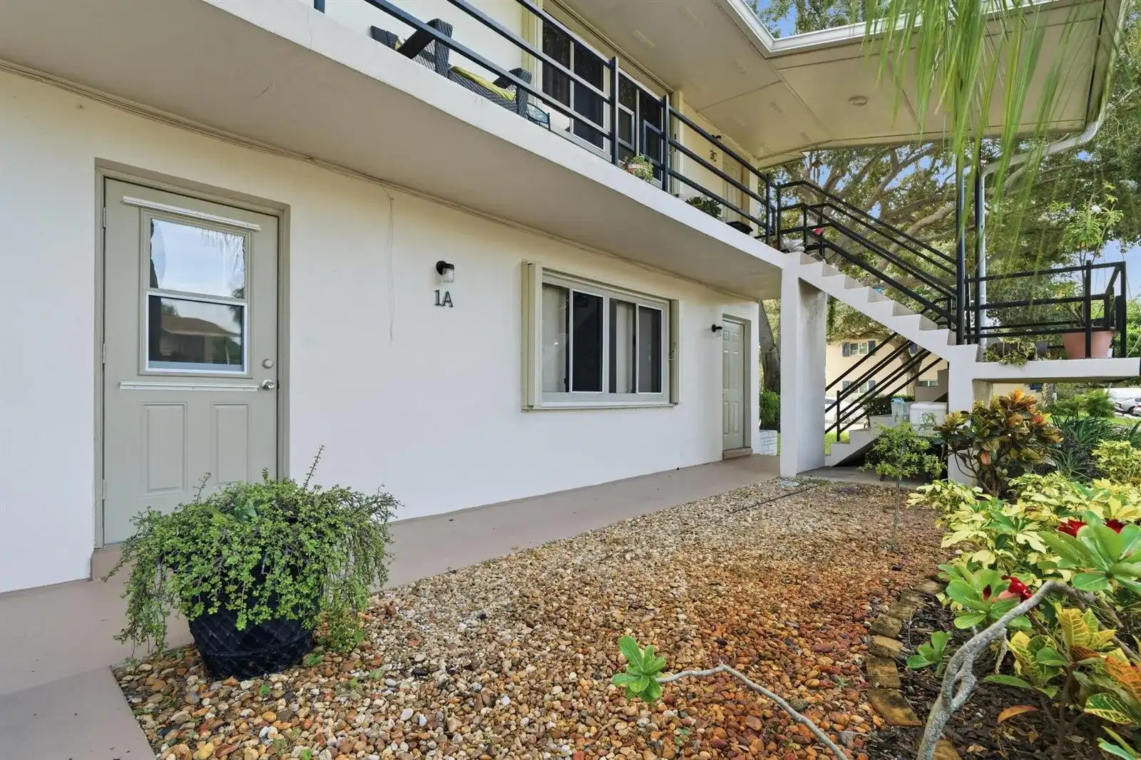 800 LIGHTHOUSE Drive # 1A, North Palm Beach FL 33408