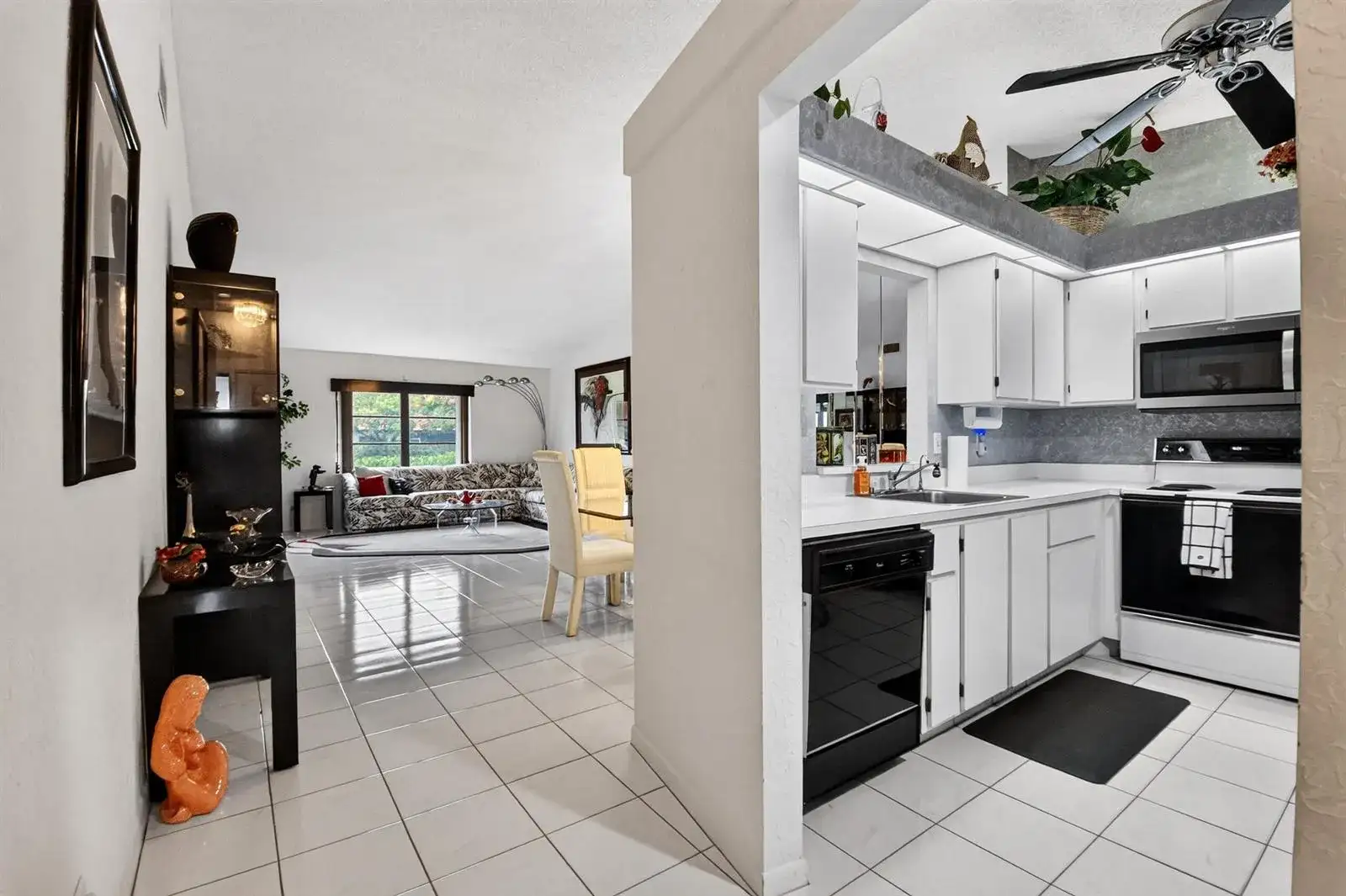 8179 Whispering Palm Drive, Boca Raton FL 33496 photo 5
