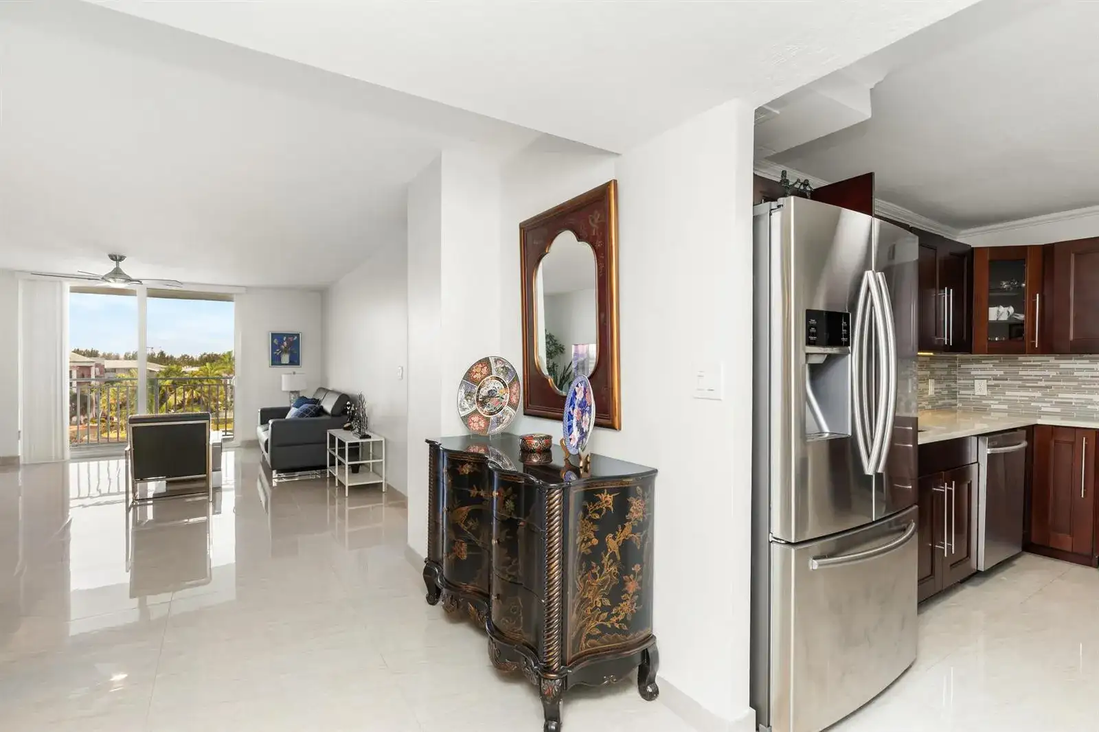 427 Golden Isles Drive # 4A, Hallandale Beach FL 33009 photo 4