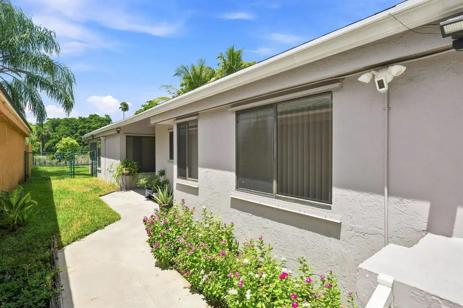2385 NW 34TH Terrace, Coconut Creek FL 33066 photo 5