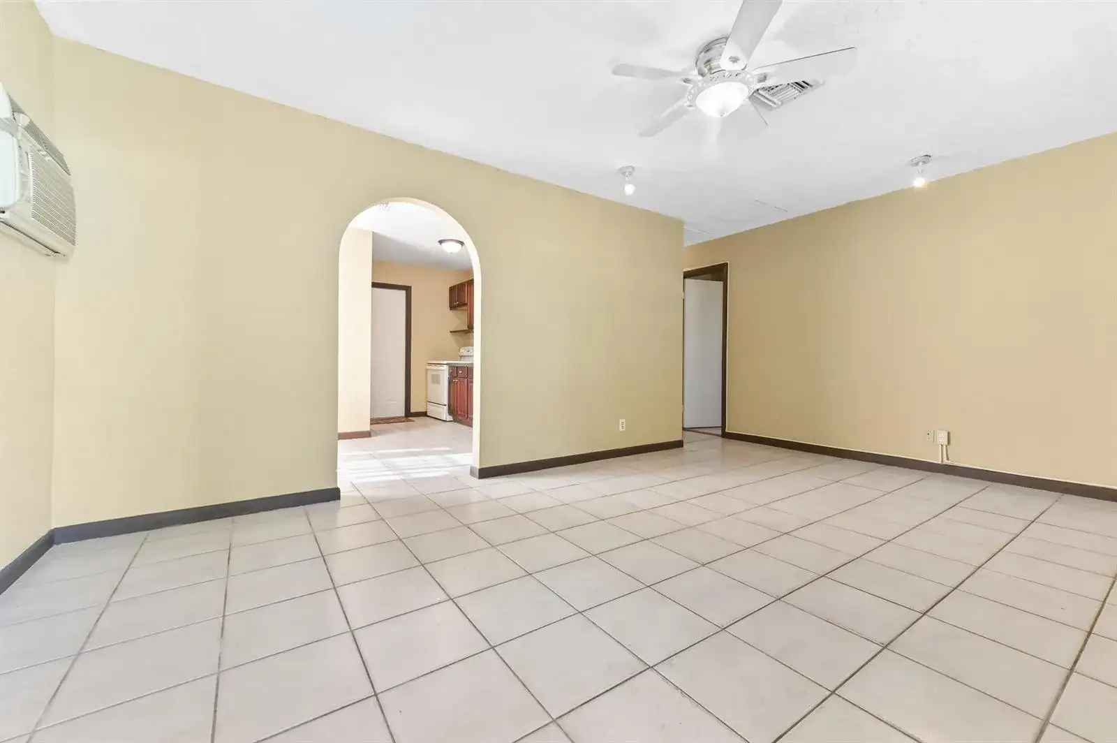811 32nd Street, West Palm Beach FL 33407 photo 4