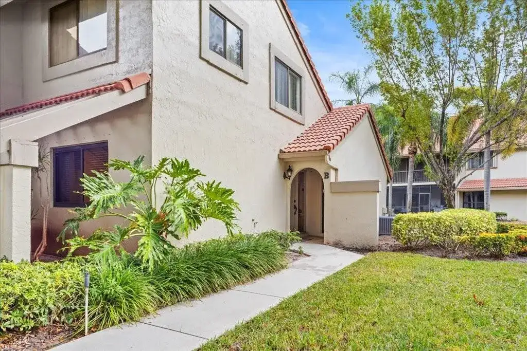 5670 Coach House Circle # B, Boca Raton FL 33486 photo 2