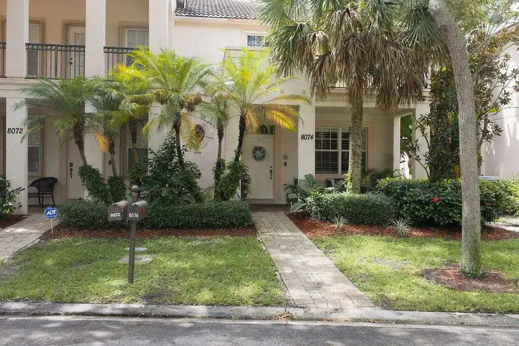 8074 MURANO Circle, Palm Beach Gardens FL 33418 photo 3