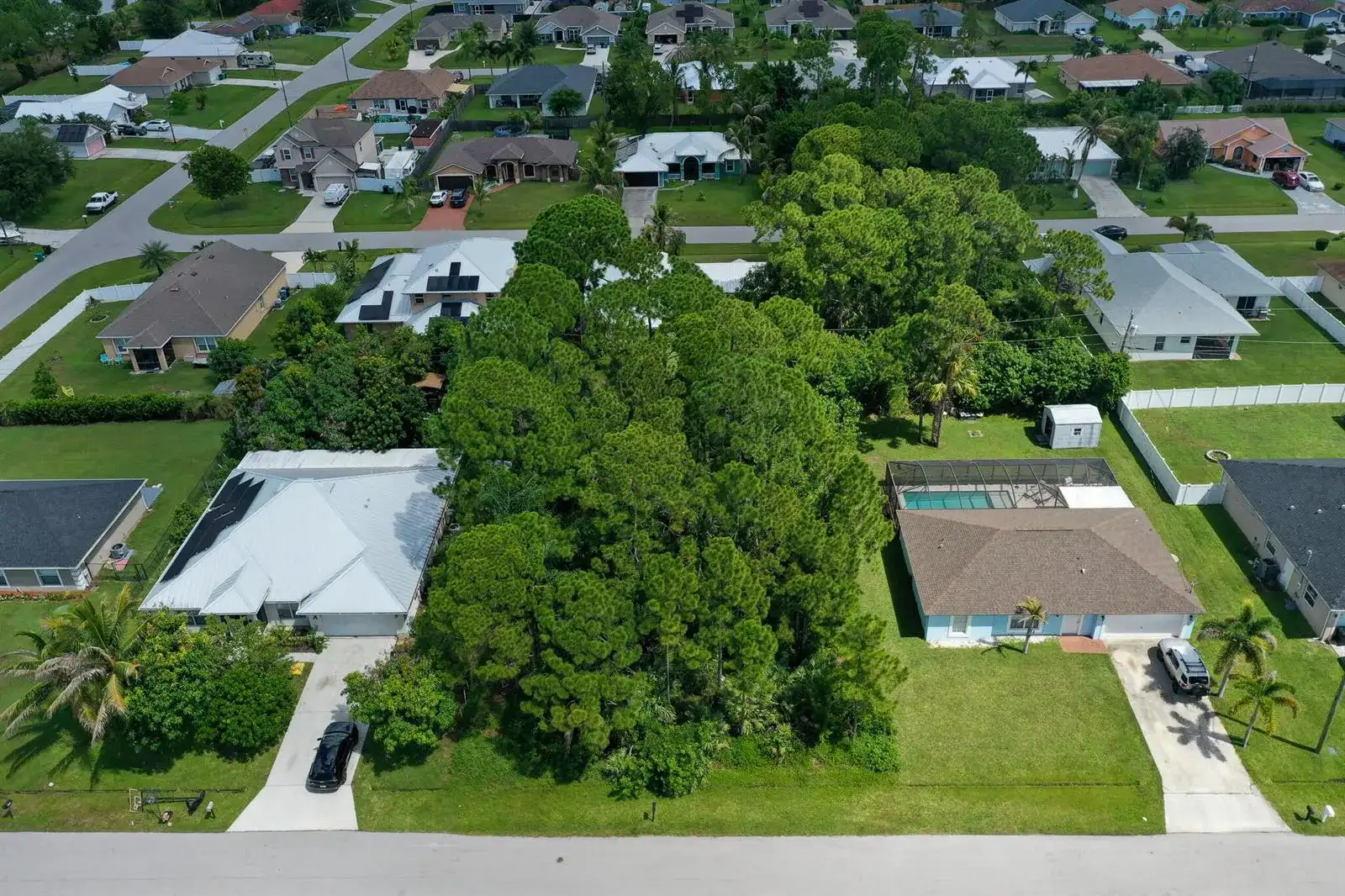 1881 SW LOFGREN Avenue, Port St. Lucie FL 34953 photo 5