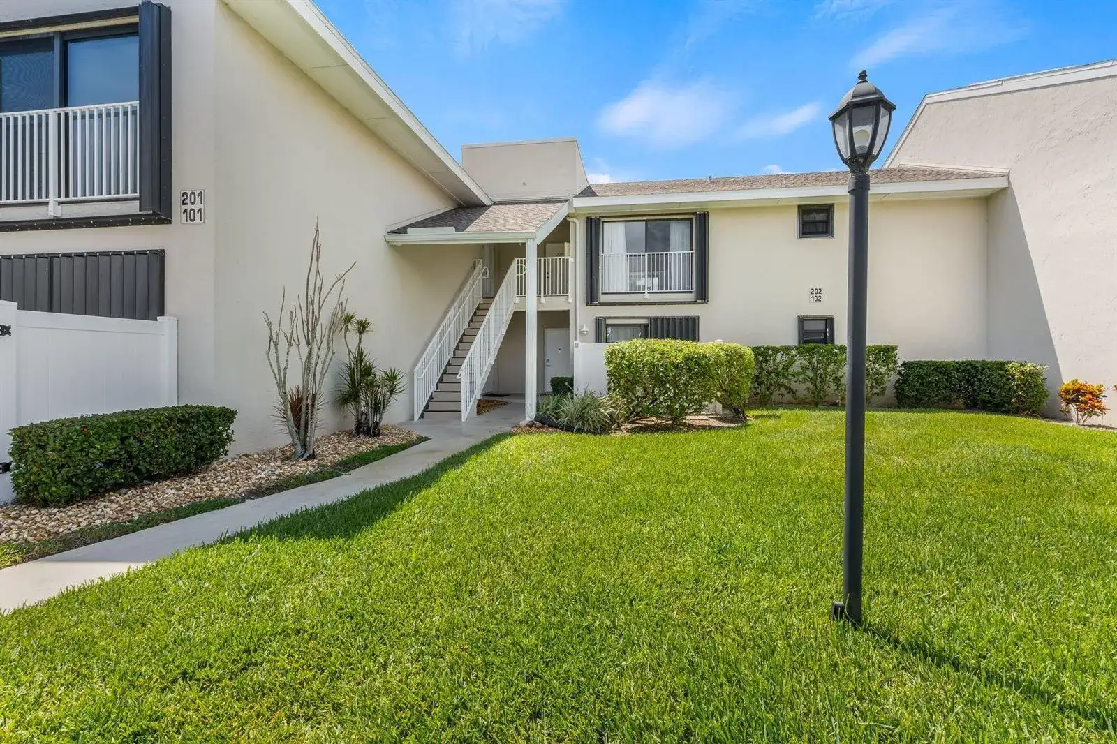 3209 S Lakeview Circle # 8202, Hutchinson Island FL 34949 photo 3