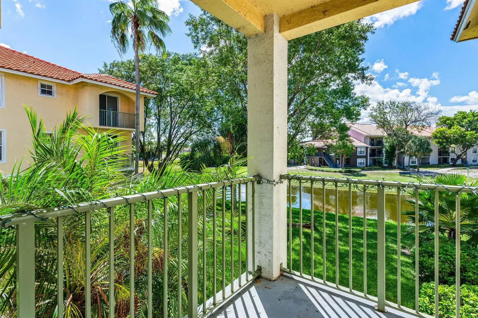 1977 BRANDYWINE Road # 305, West Palm Beach FL 33409