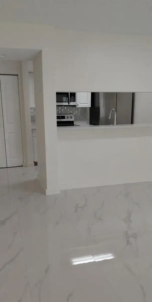 18276 MEDITERRANEAN Boulevard # 6, Hialeah FL 33015 photo 3