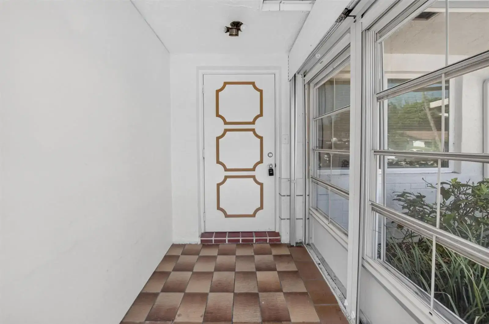 6070 La Palma Lane, Delray Beach FL 33484 photo 2