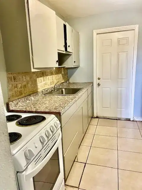 2005 Beautiful Avenue, West Palm Beach FL 33407 photo 2