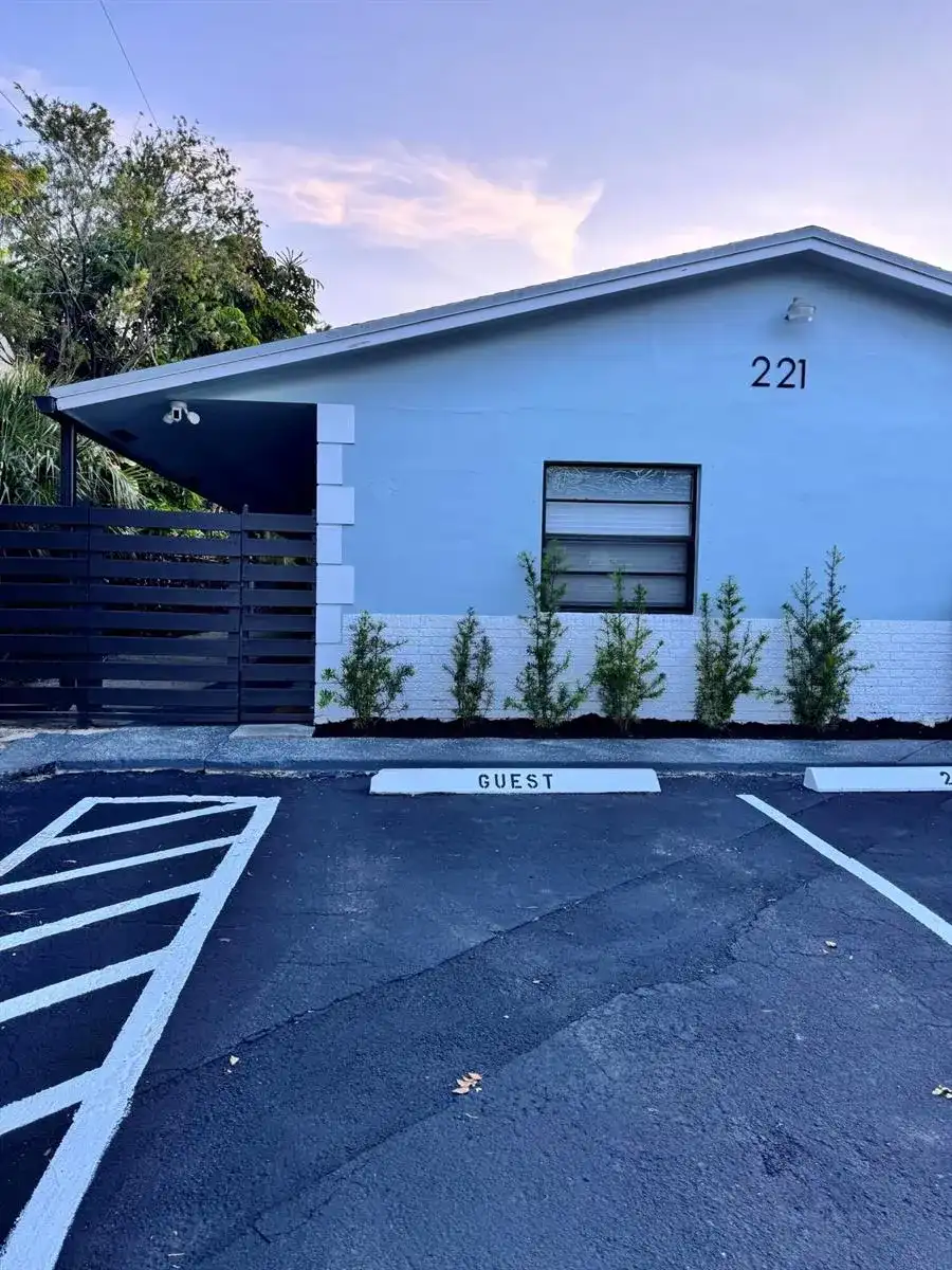 221 SE 11TH Avenue # 1, Pompano Beach FL 33060
