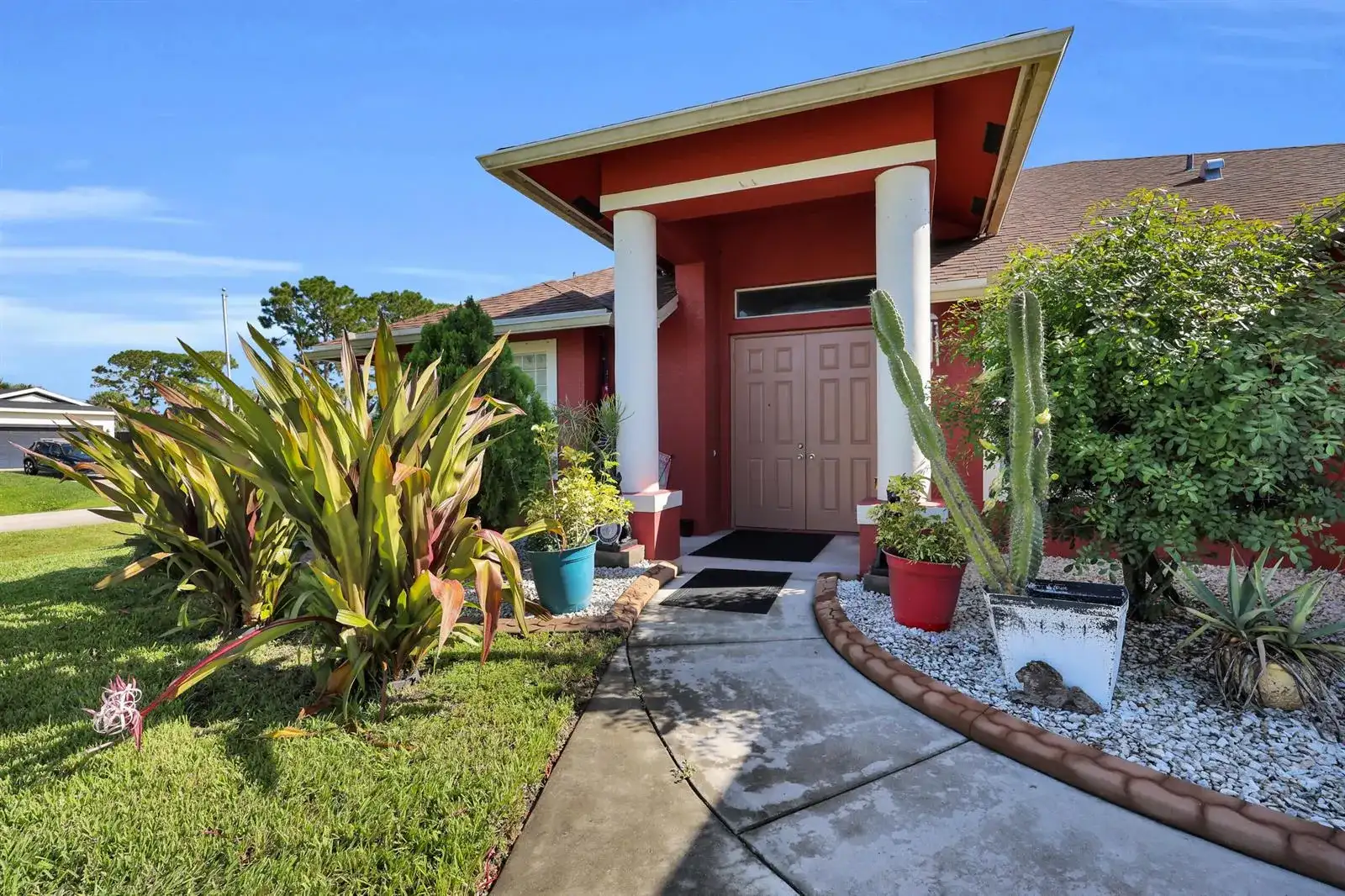 362 SW PAW Court, Port St. Lucie FL 34953 photo 2