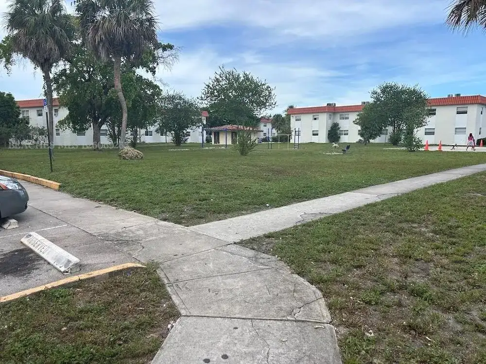 401 SW 13TH Place # 721, Deerfield Beach FL 33441 photo 4