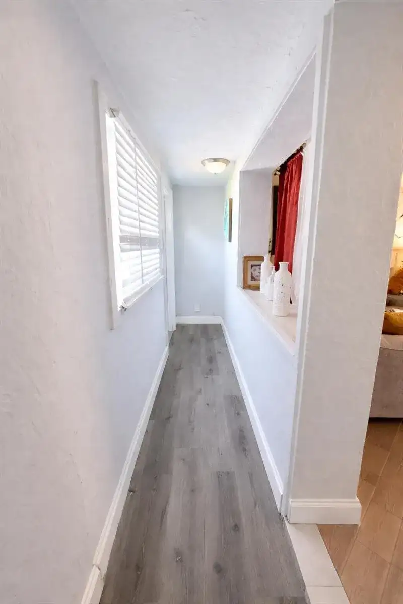 2330 NE 1ST Avenue, Pompano Beach FL 33060 photo 2