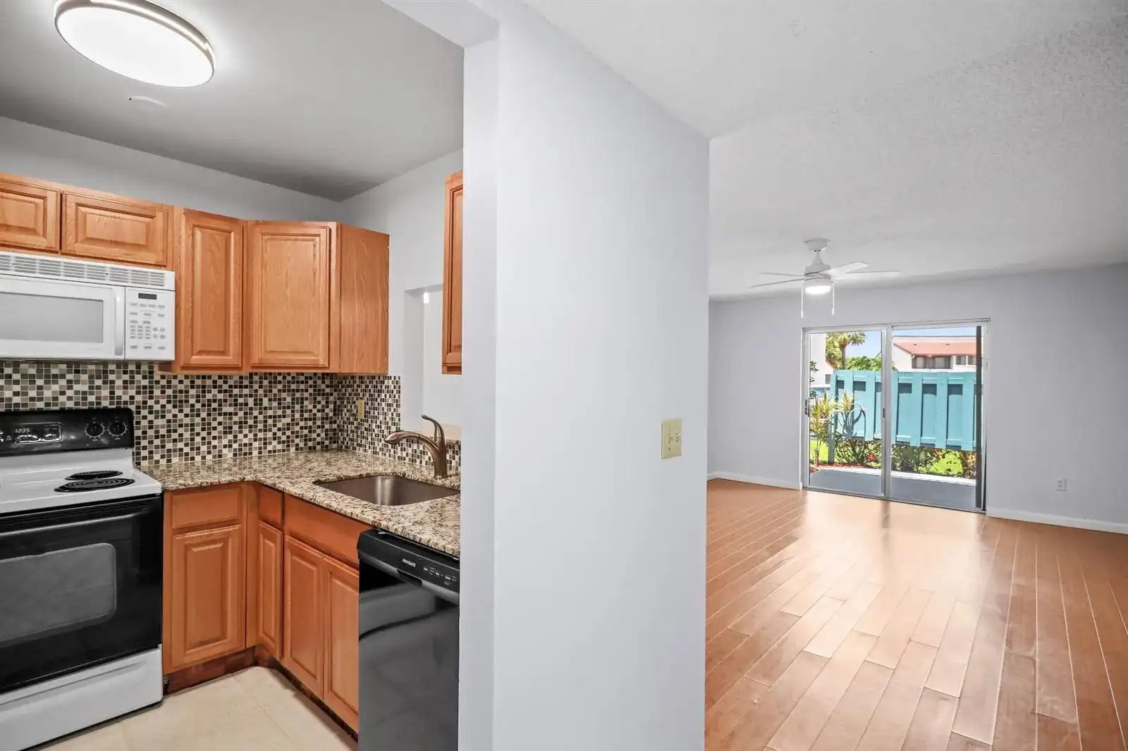 950 S Kanner Highway # D5, Stuart FL 34994