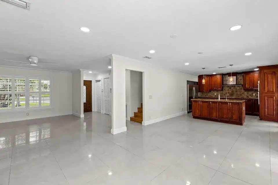 4610 Pine Tree Drive, Delray Beach FL 33445 photo 4