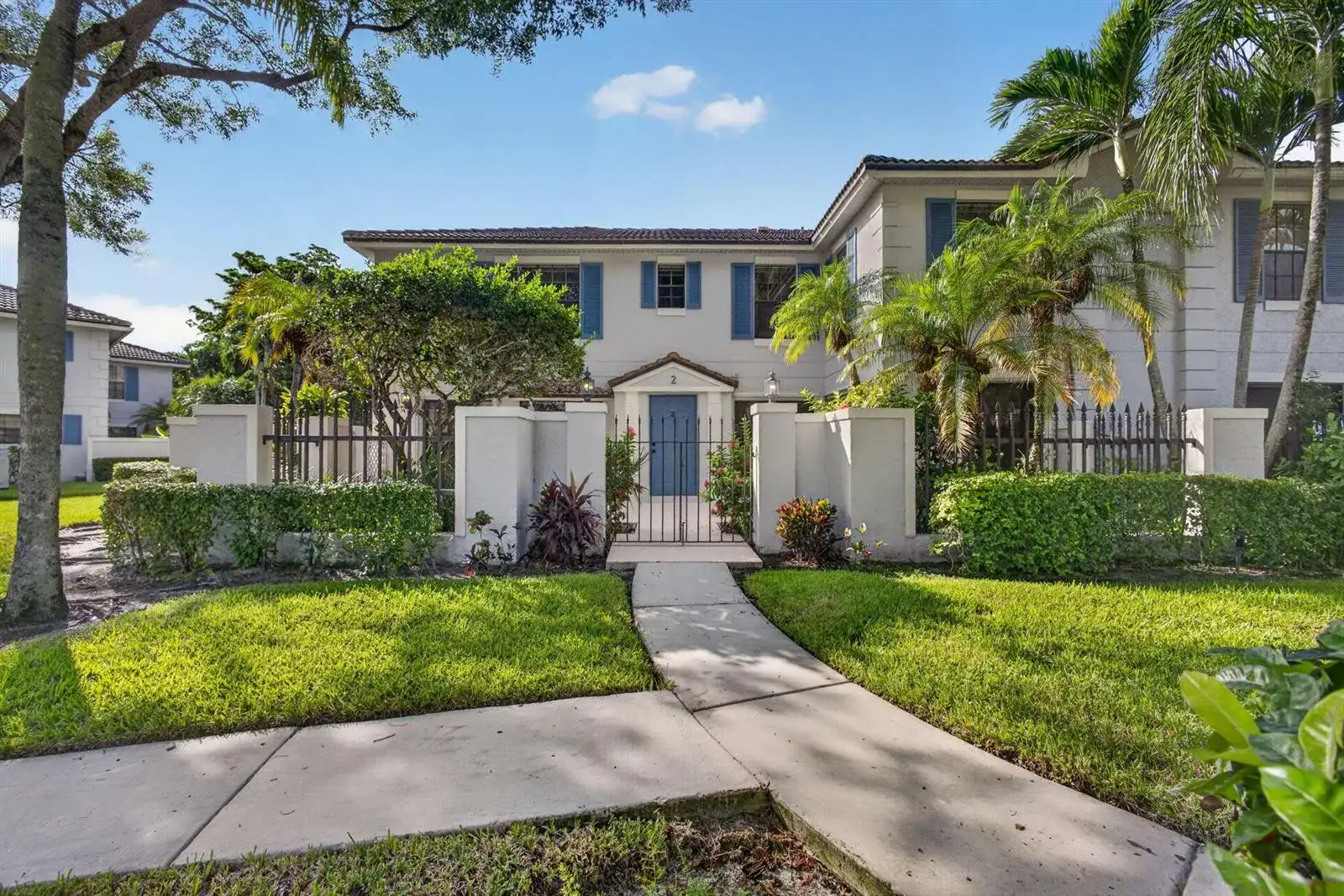 350 PRESTWICK Circle # 2, Palm Beach Gardens FL 33418