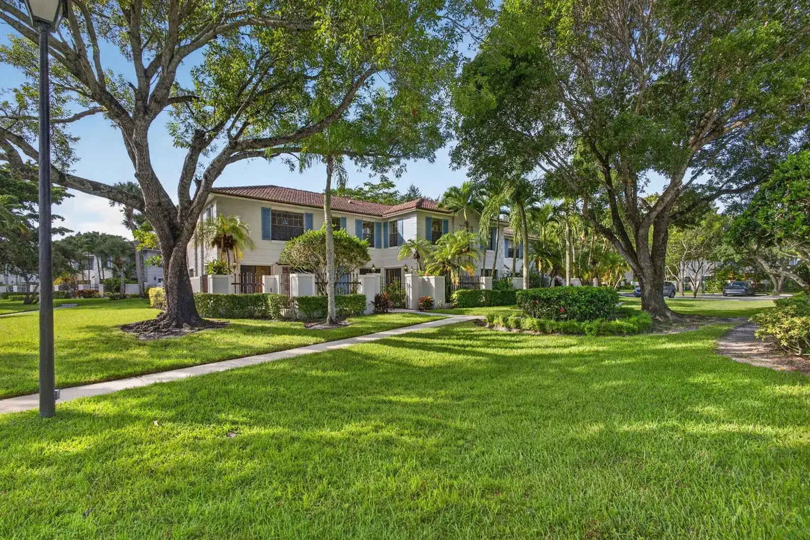 350 PRESTWICK Circle # 2, Palm Beach Gardens FL 33418 photo 3