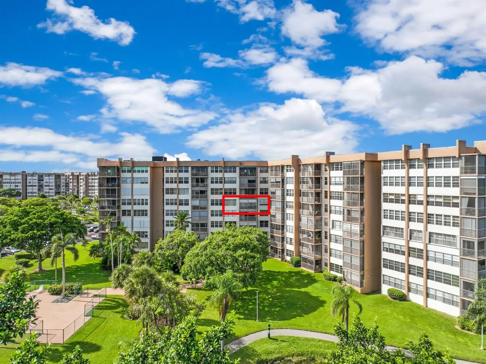 1200 Saint Charles Place # 509, Pembroke Pines FL 33026